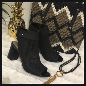 ✨NWB✨ Peek Toe Laser Cut Black Booties 3” Heels 🖤